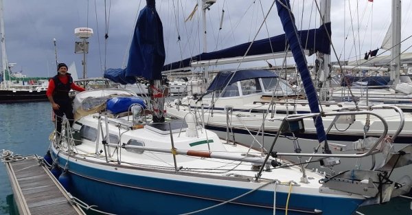 This Man Sailed Across The Ocean To Reach His 90-Year-Old Father During Lockdown (9 pics)
