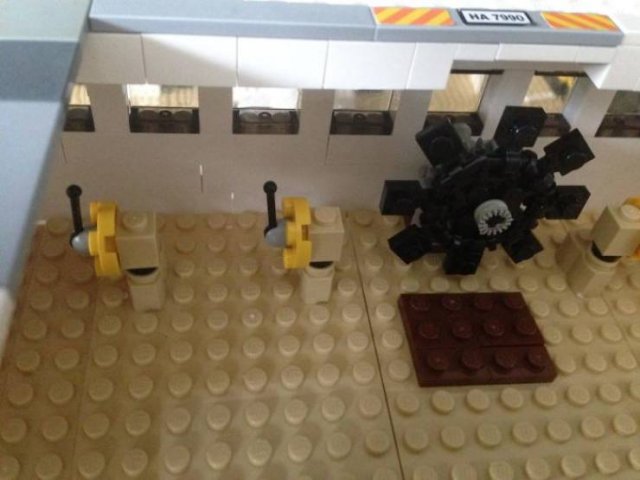 The World's Largest Titanic LEGO Model Built From 56 Thousand Bricks (25 pics)