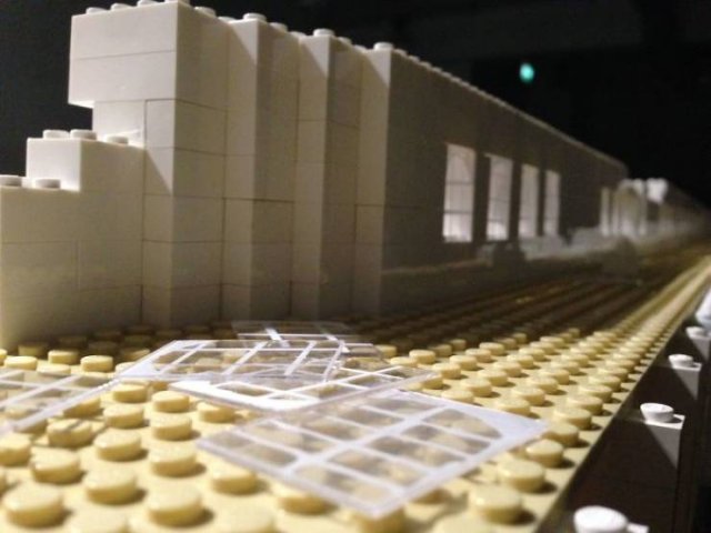 The World's Largest Titanic LEGO Model Built From 56 Thousand Bricks (25 pics)