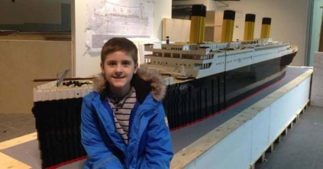 The World's Largest Titanic LEGO Model Built From 56 Thousand Bricks (25 pics)