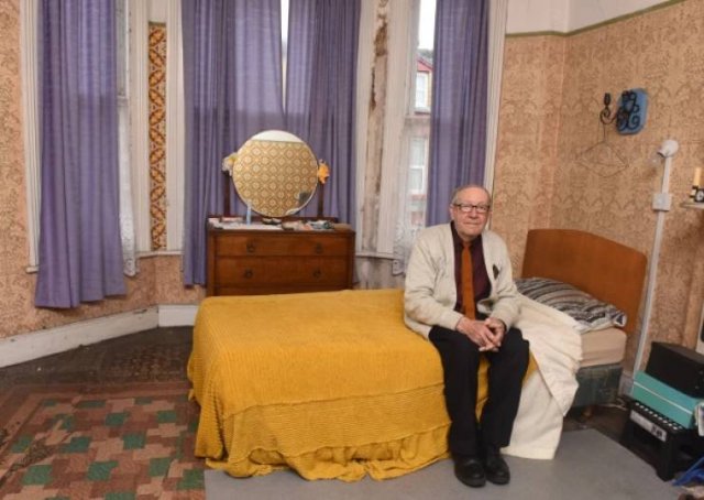 No Interior Changes In This House Since 1948 (20 pics)