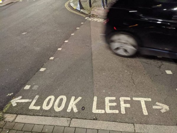 Funny Signs (34 pics)