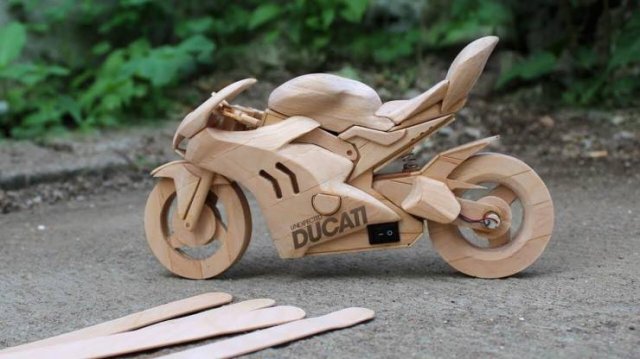 Amazing Wooden Things (21 pics)