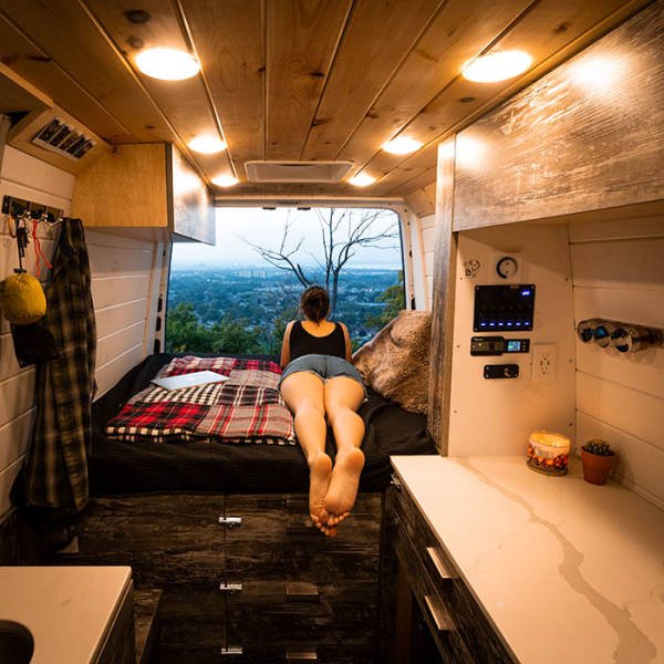 Van Life (25 pics)