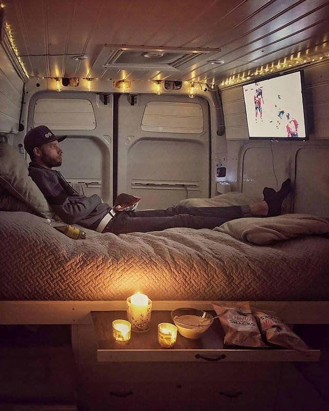 Van Life (25 pics)