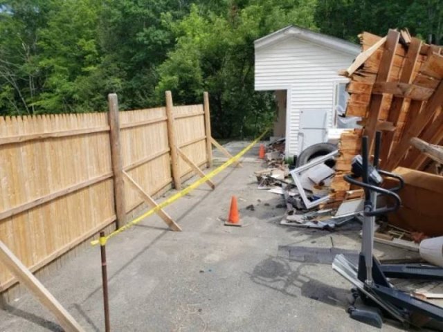 Property Dispute: Man Got Half Of His Neighbors Garage (9 pics)