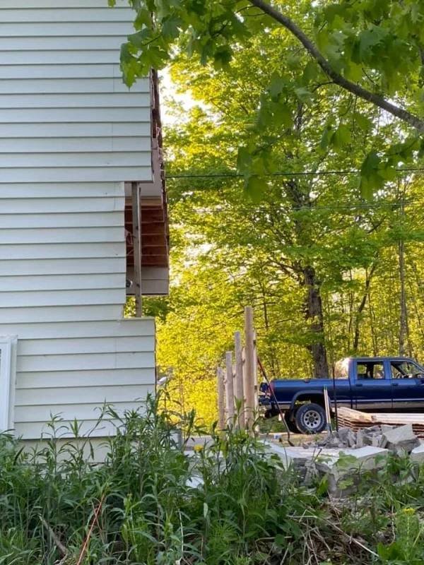 Property Dispute: Man Got Half Of His Neighbors Garage (9 pics)