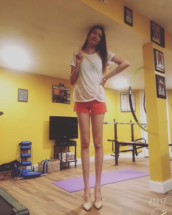 This Girl Has The World s Longest Legs 15 Pics 