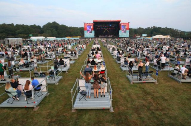 First Socially Distanced Concert In The World (10 pics)