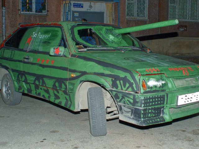 Russians And Their Tanks-Cars (24 pics)