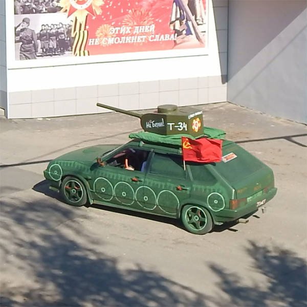 Russians And Their Tanks-Cars (24 pics)