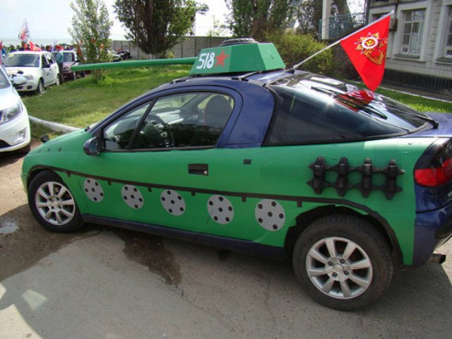 Russians And Their Tanks-Cars (24 pics)