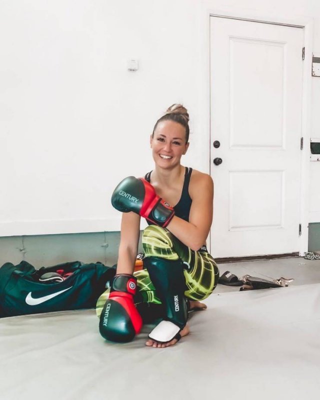 MMA Girls (43 pics)