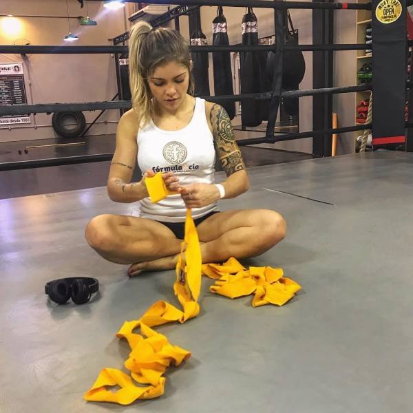 MMA Girls (43 pics)