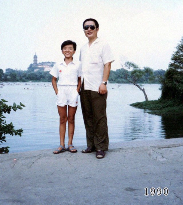 Dad And Daughter Take The Same Photo During 40 Years (41 pics)