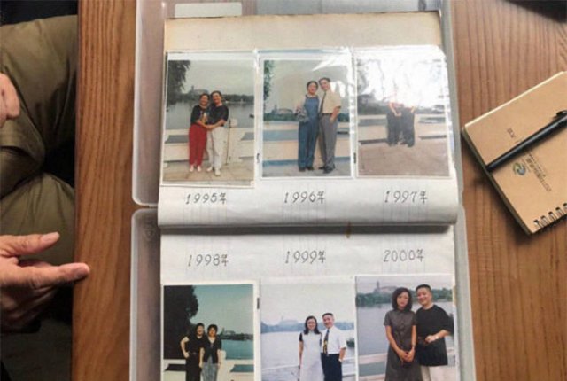 Dad And Daughter Take The Same Photo During 40 Years (41 pics)