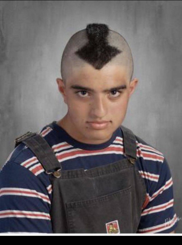 Photos We'd Like To Forget (49 pics)