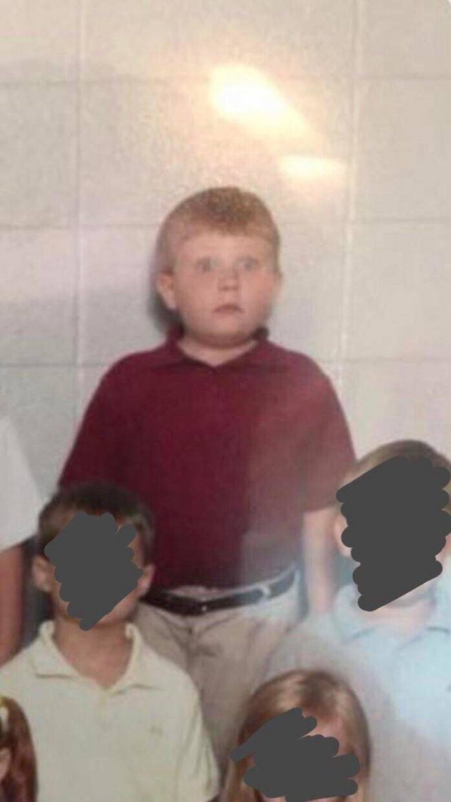 Photos We'd Like To Forget (49 pics)