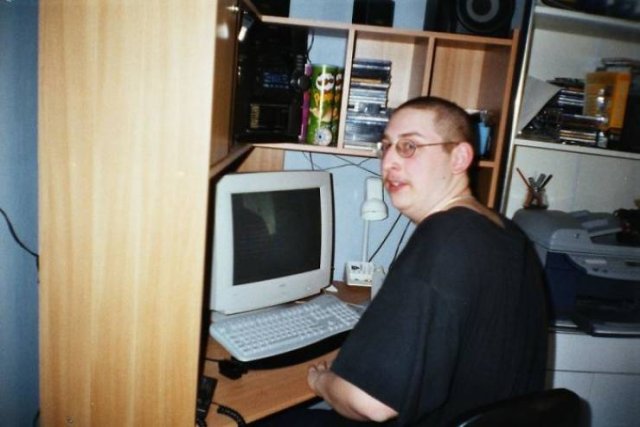 Photos We'd Like To Forget (49 pics)