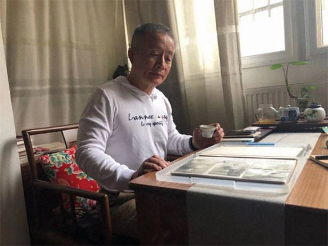 Dad And Daughter Take The Same Photo During 40 Years (41 pics)