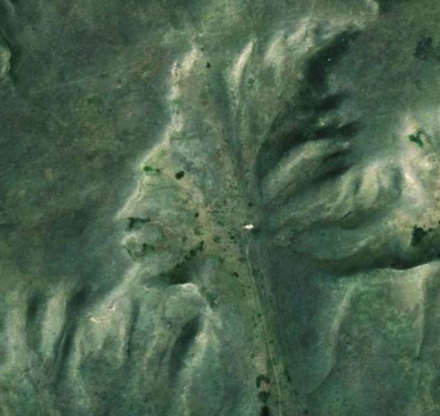 Interesting Places Found Via 'Google Earth' (15 pics)