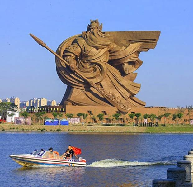Amazing Sculptures (15 pics) Amazing Sculptures (15 pics)
