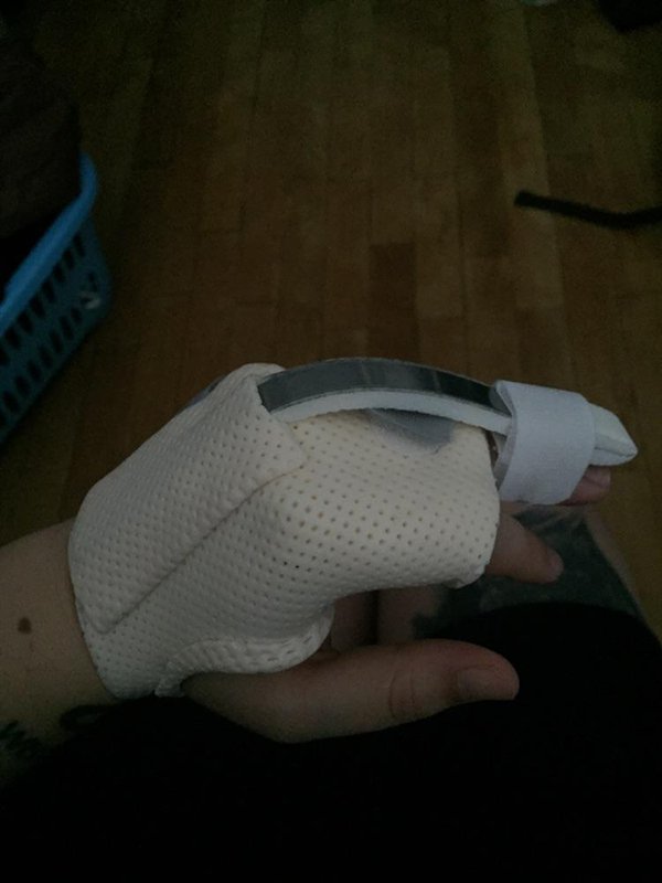 Bad Days Happen (24 pics)