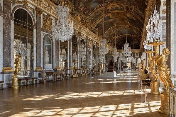 Old Royal Palace History (19 pics)