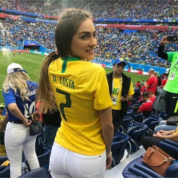 Sport Fan Girls (32 pics)