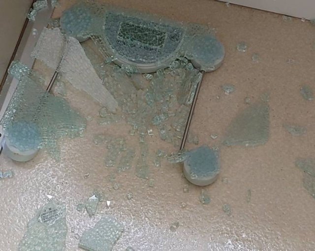 Bad Days Happen (49 pics)