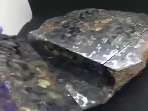 Cutting The Meteorite