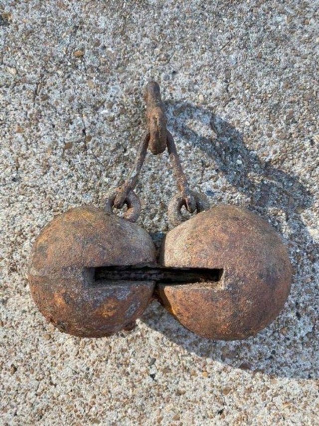 What Are These Things For? (23 pics)
