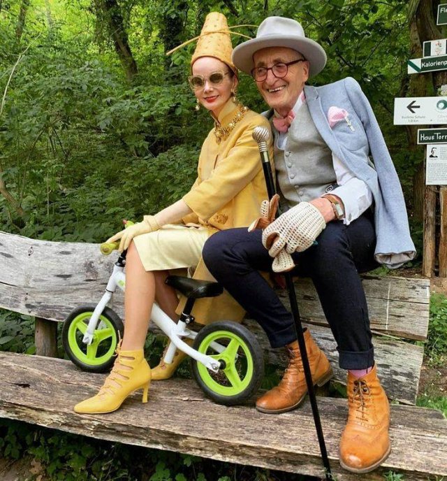Elderly Stylish German Couple (15 pics)