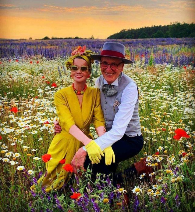 Elderly Stylish German Couple (15 pics)