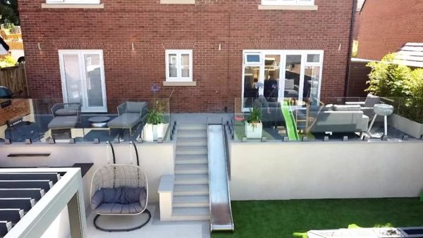 Barren Backyard Transformation (14 pics)