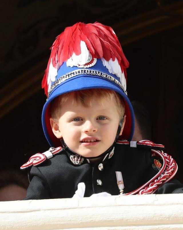 World's Royal Descendants (12 pics)