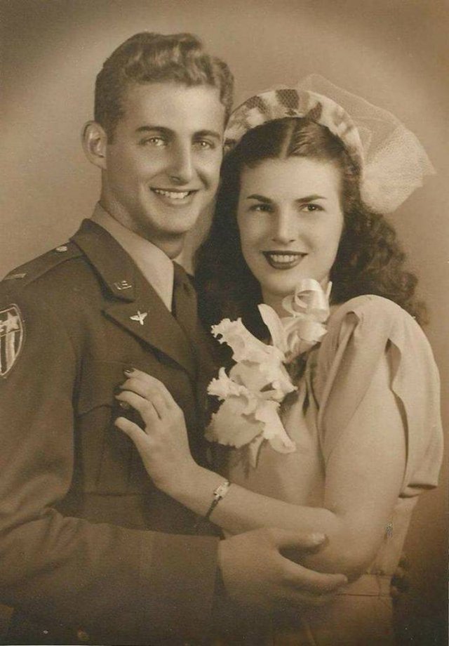 Great Old Family Photos (24 pics)