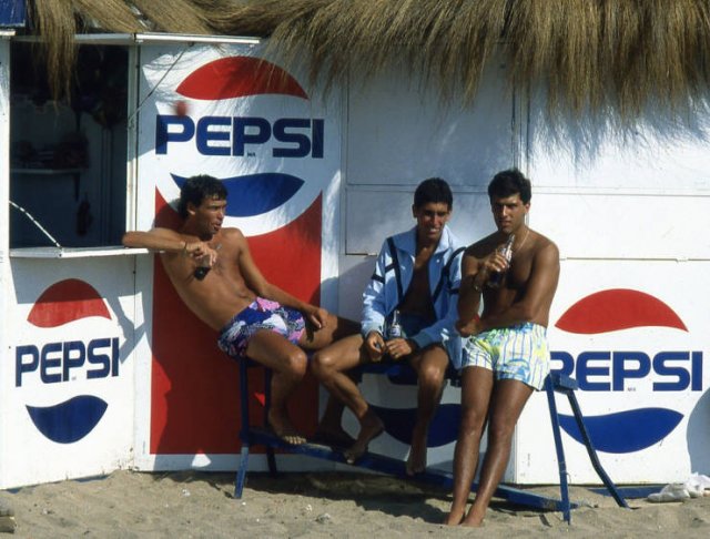 80's Beach Life (40 pics)