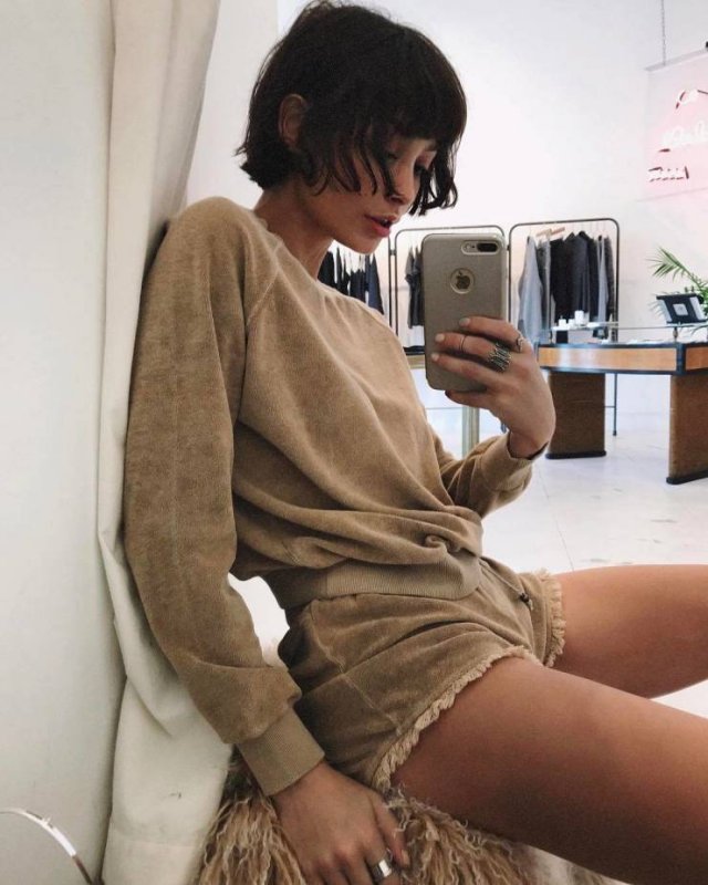 Selfie Girls (40 pics)
