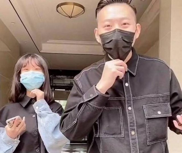 This Chinese Father Is 35 Years Old (8 pics)