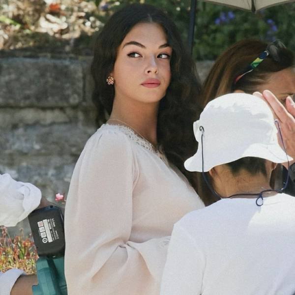 Beautiful Monica Bellucci's Daughter (5 pics)