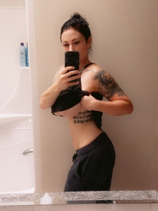 Side View (33 pics)
