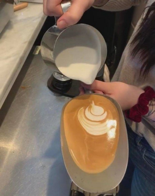 Weird Drinks Serving (19 pics) Weird Drinks Serving (19 pics)