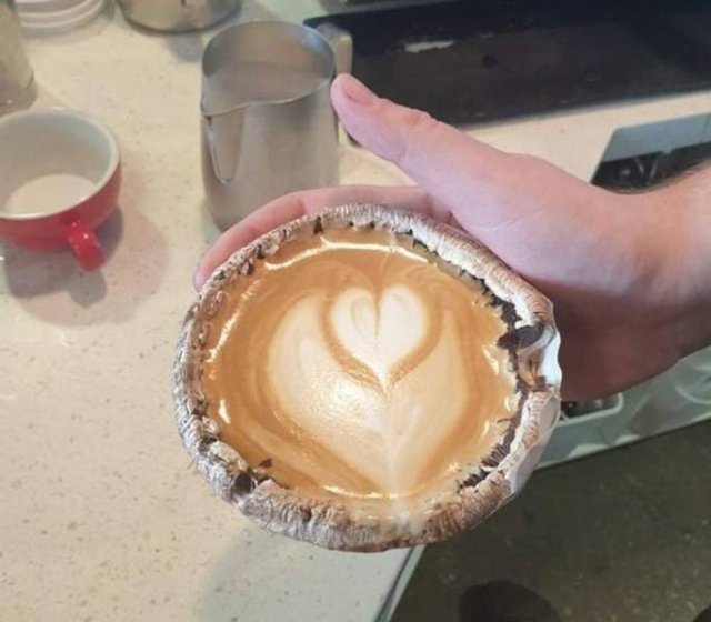 Weird Drinks Serving (19 pics) Weird Drinks Serving (19 pics)