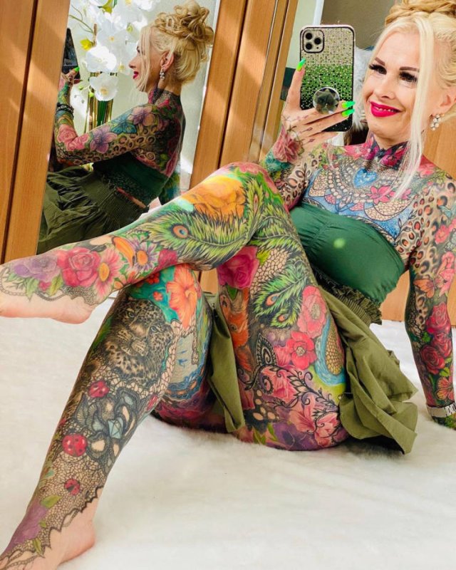Kerstin Tristan Spent Over 30 Thousand Euro On Bright Tattoos (20 pics)