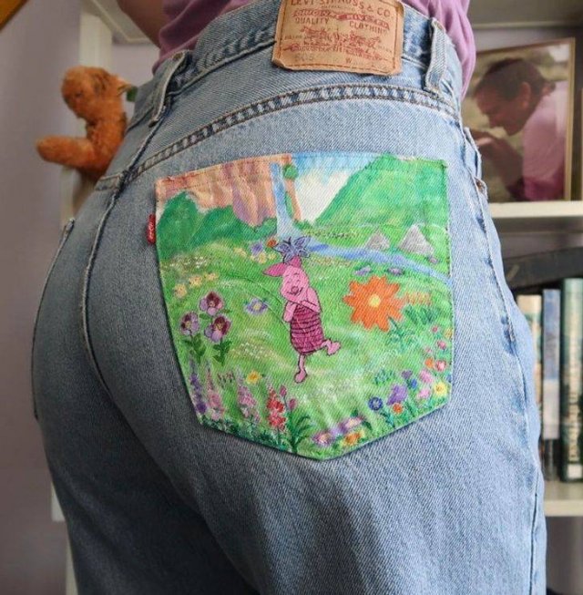 People Transform Their Clothes Into Art (18 pics)