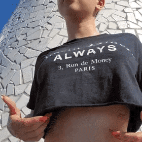 Braless Girls (37 pics)