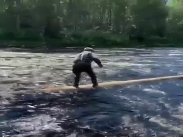 Retired Logger Shows Us How It Was Done Back In The Day