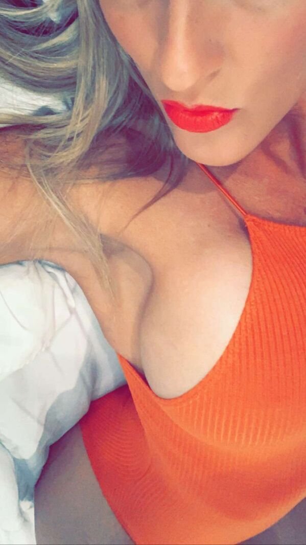 Side View (33 pics)