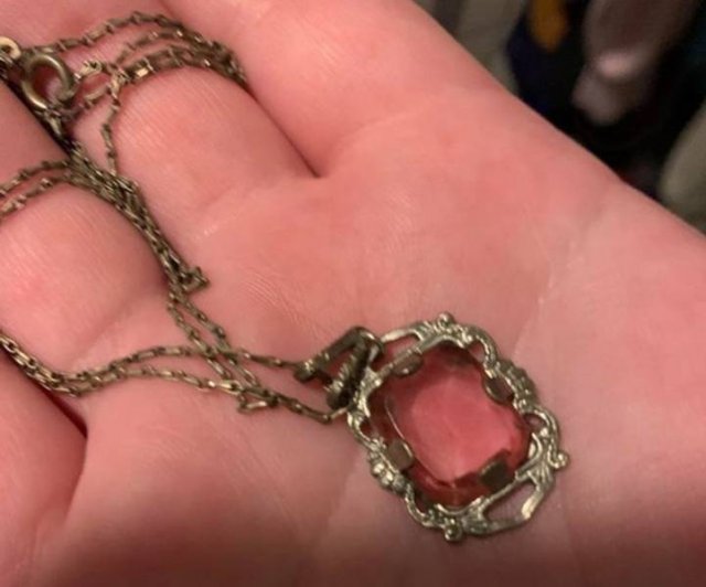 Awesome Family Heirlooms (22 pics)